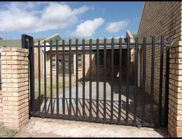 2 BEDROOM TOWNHOUSE FOR SALE IN WESTBOURNE